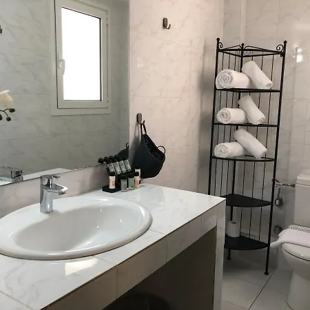 Connect Aparthotel 3*